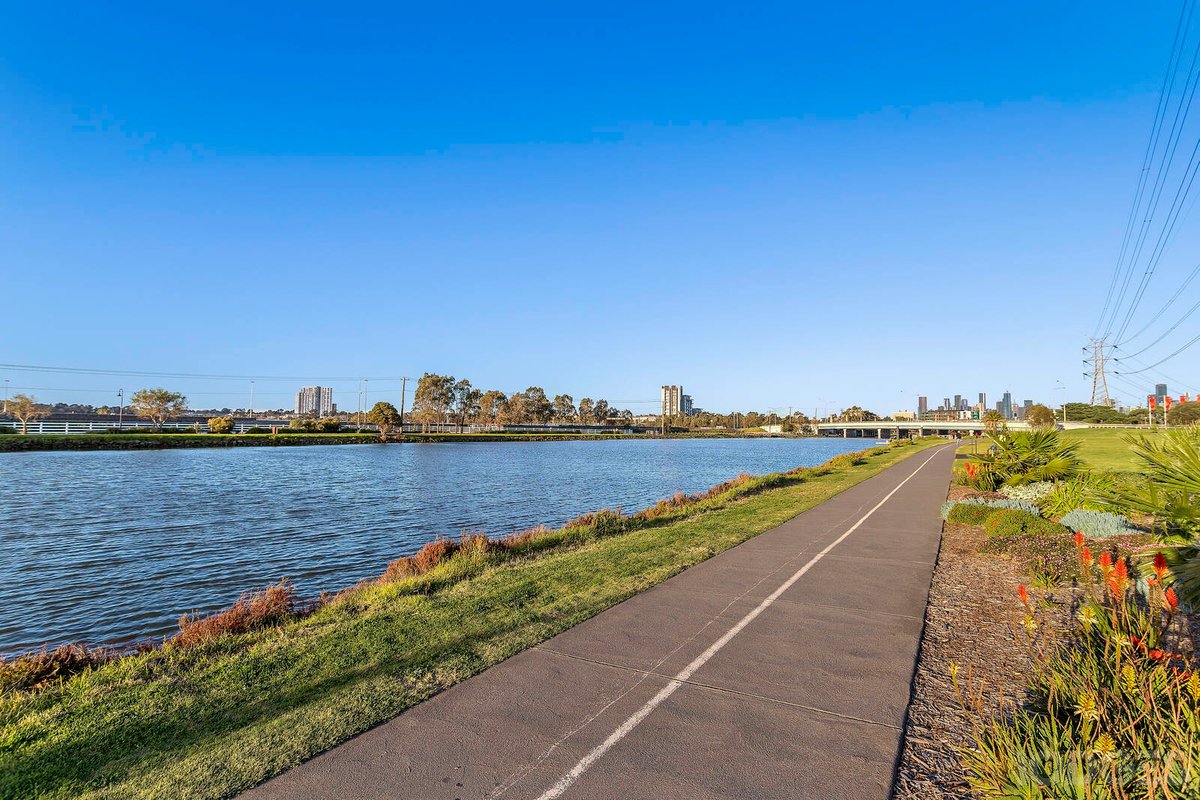 21 / 2 Ballarat Road Footscray - Residential for sale