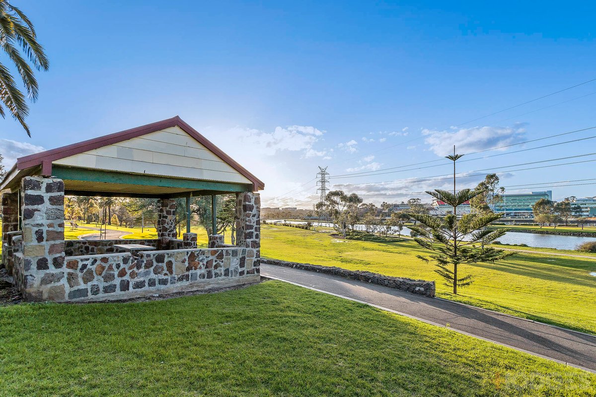 21 / 2 Ballarat Road Footscray - Residential for sale