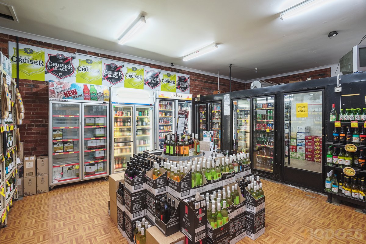 212 Como Parade West Parkdale - Commercial for sale
