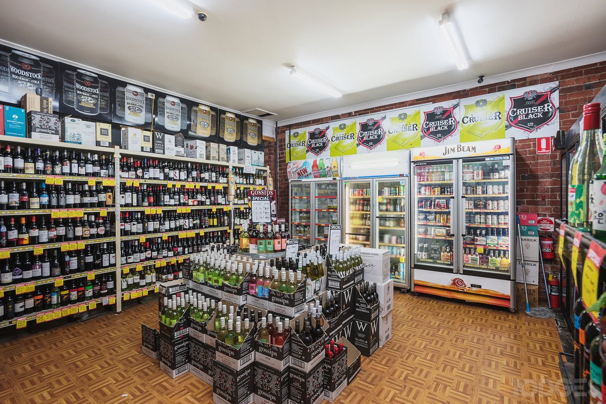 212 Como Parade West Parkdale - Commercial for sale