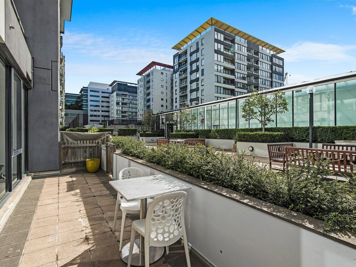 212 / 28 Bank  Street SOUTH MELBOURNE - Residential for sale