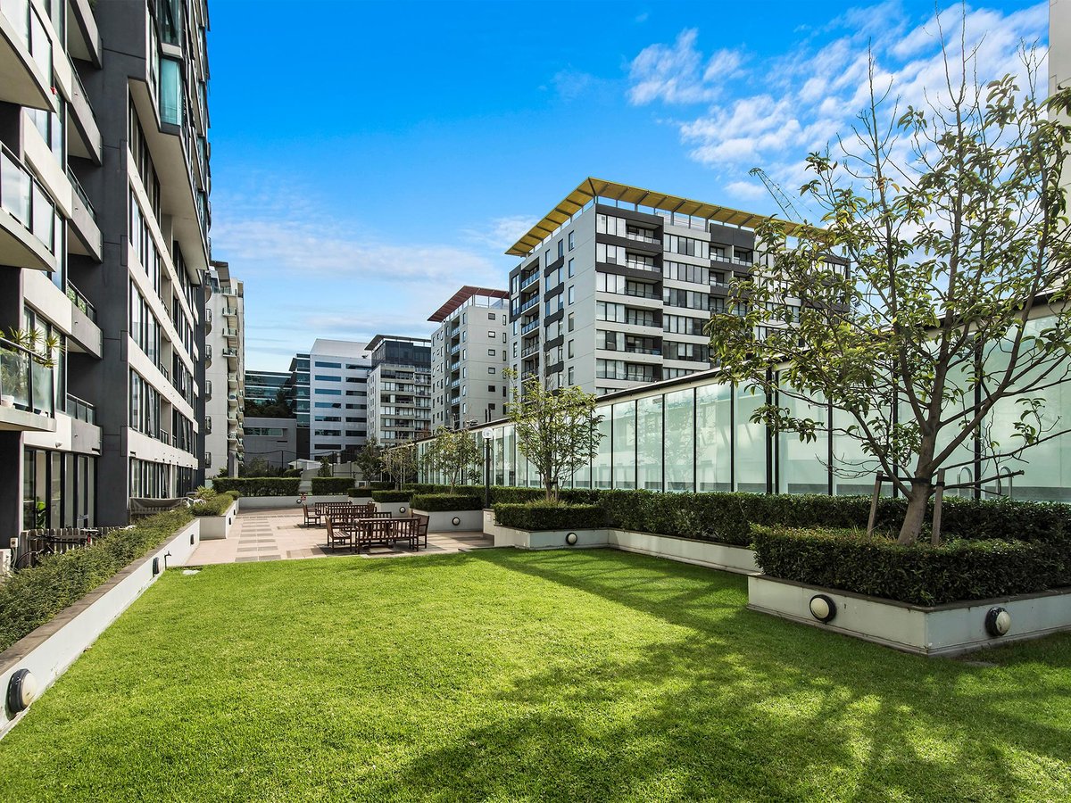 212 / 28 Bank  Street SOUTH MELBOURNE - Residential for sale