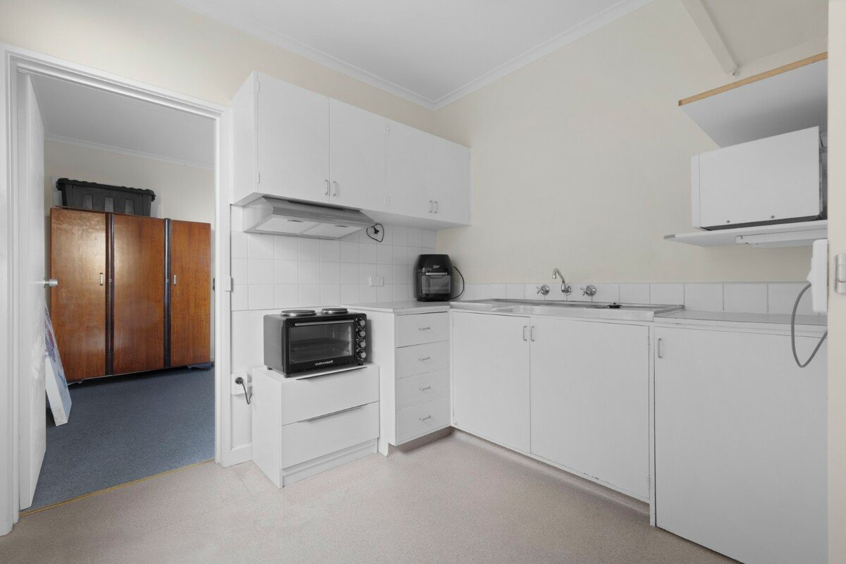 2 / 136 Beach Road Parkdale - Residential for lease