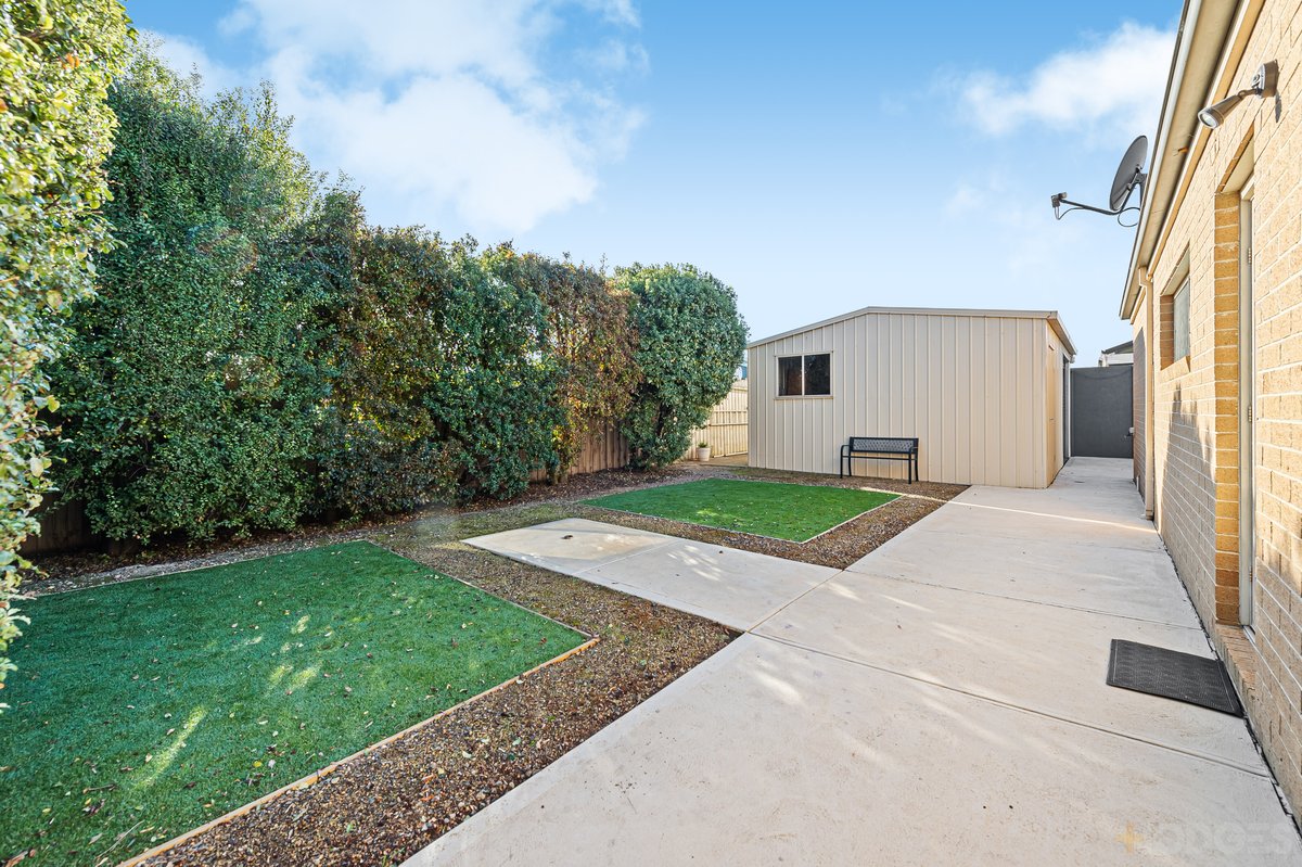 214 Duncans Road Werribee - Residential for sale