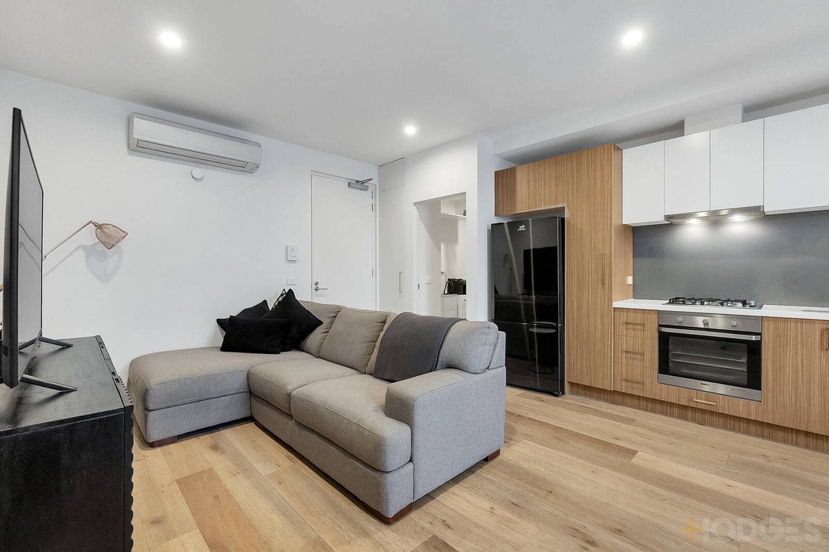 2 / 143 Nepean Highway Aspendale - Residential for sale