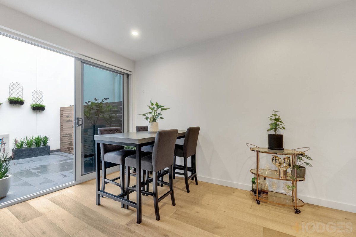 2 / 143 Nepean Highway Aspendale - Residential for sale