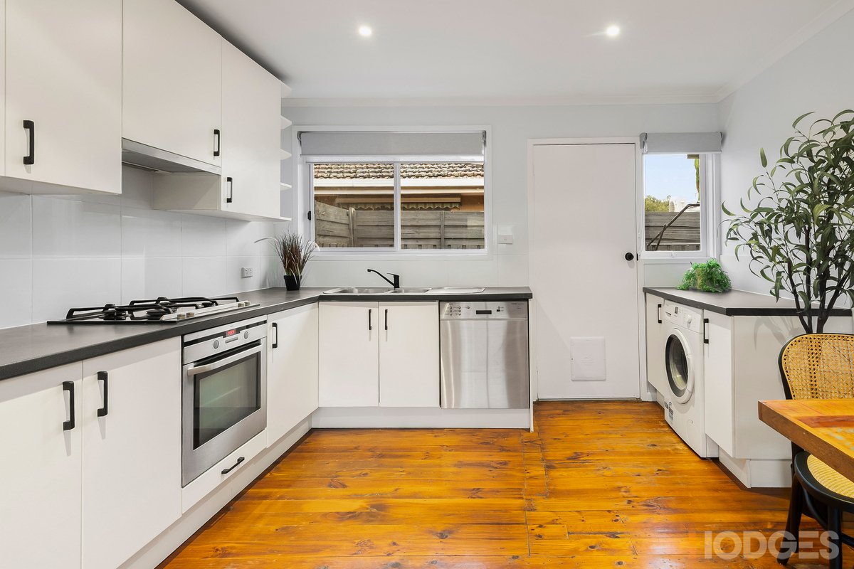 2 / 147 Essex Street West Footscray - Residential for sale