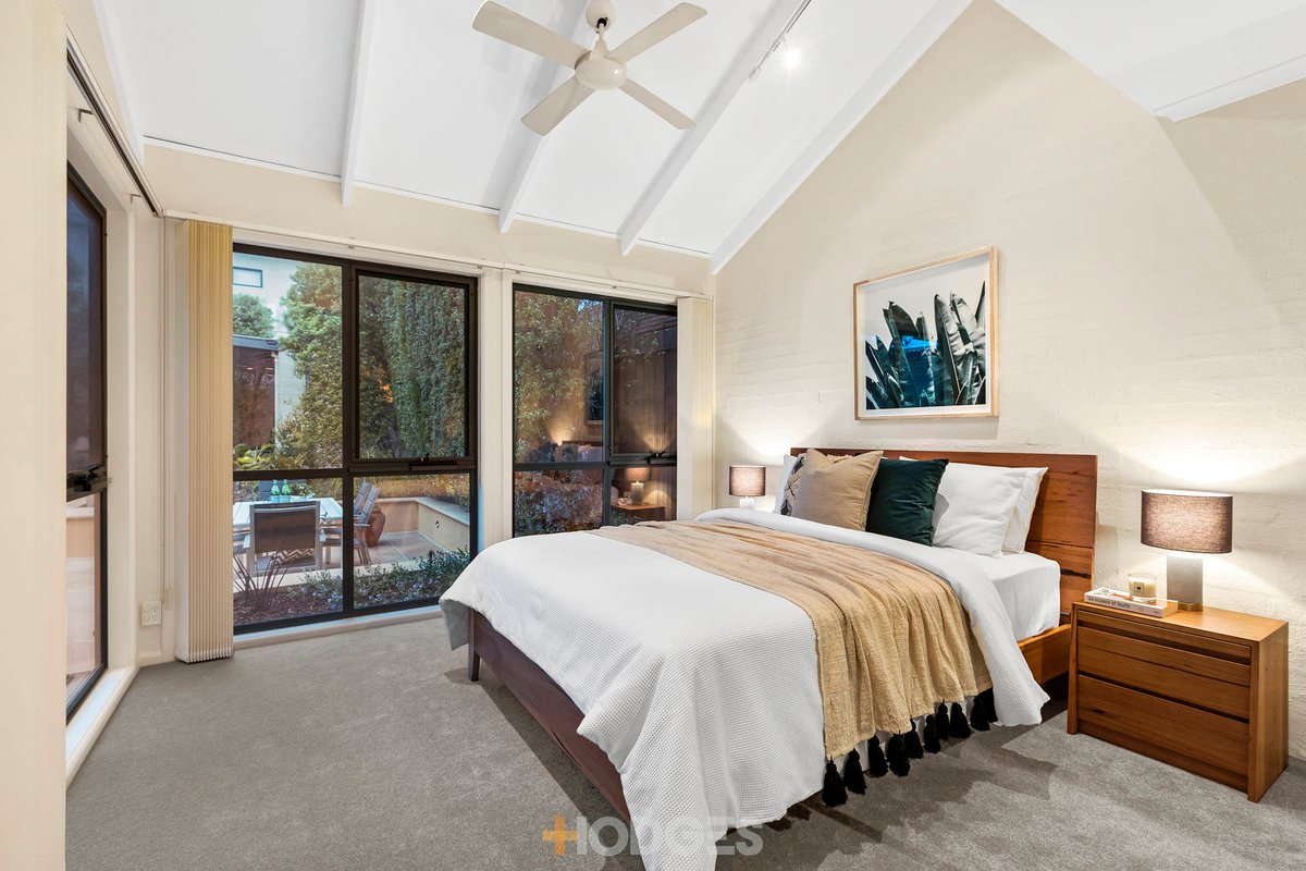 215-216 Beach Road Mordialloc - Residential for sale