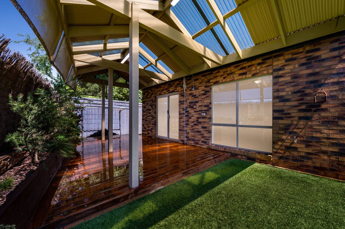 2 / 15 Cootamundra Court Werribee - Residential for sale
