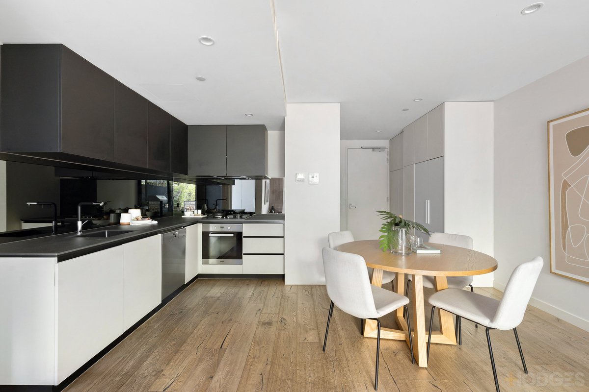 2 / 15 Cromwell Road South Yarra - Residential for sale