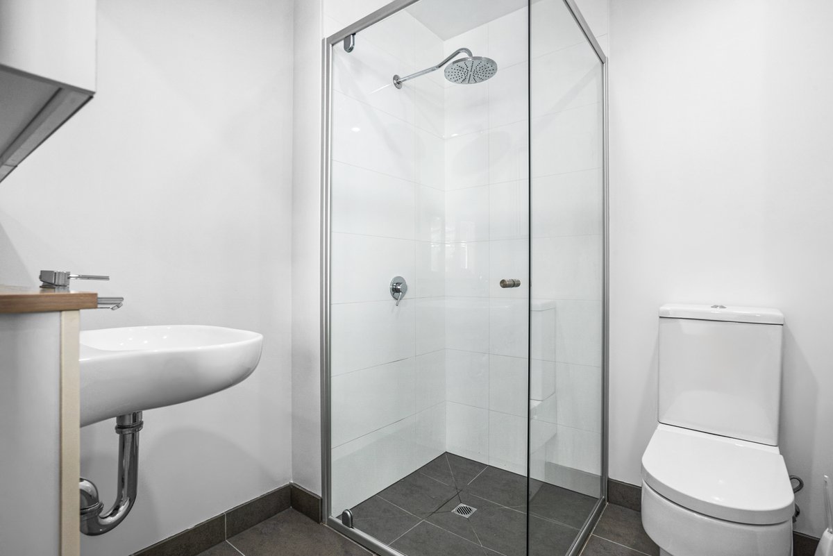 215/278 Charman Road Cheltenham - Residential for lease