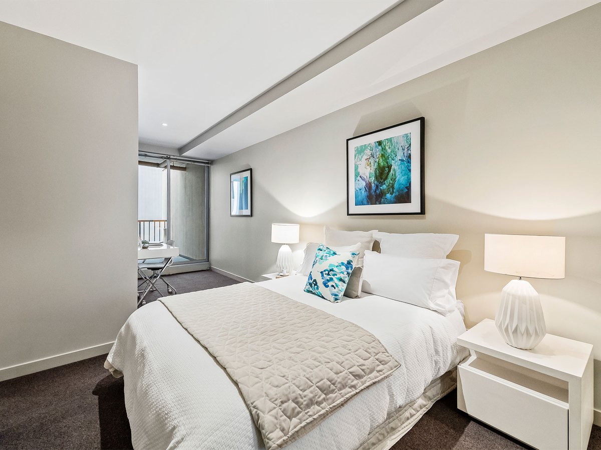 215 / 99 Nott Street PORT MELBOURNE - Residential for sale