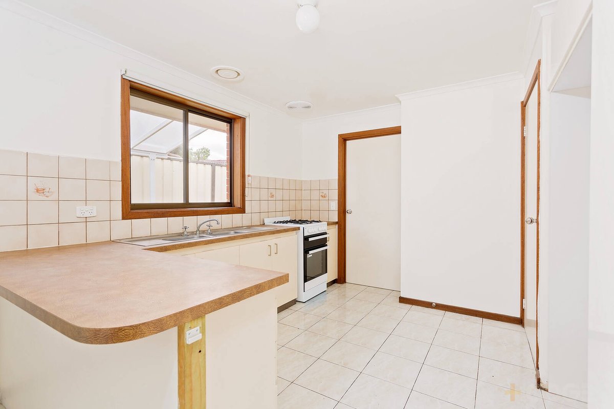 2 / 16 Bower Drive Werribee - Residential for sale