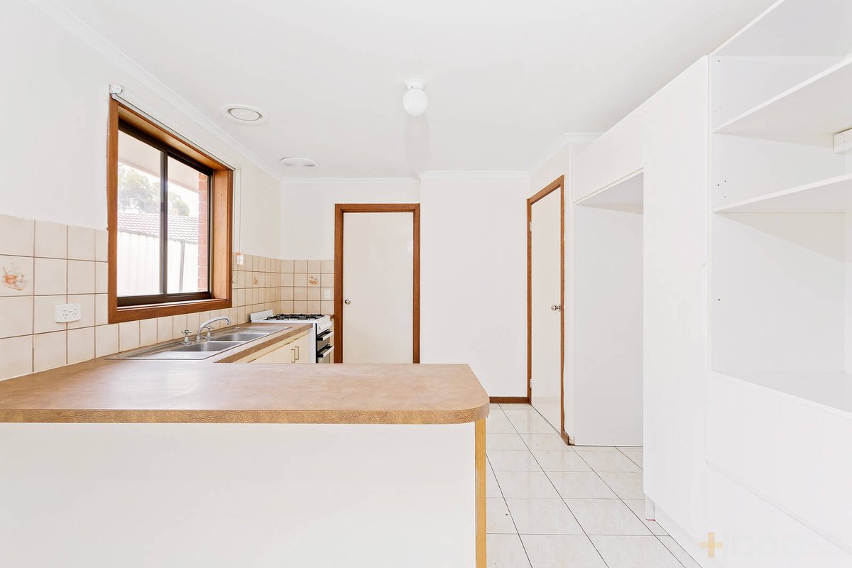 2 / 16 Bower Drive Werribee - Residential for sale