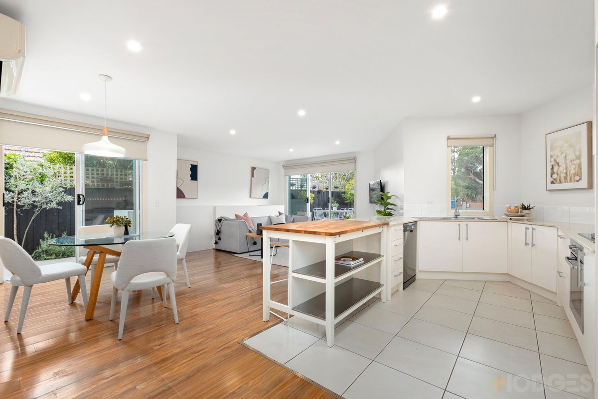 2 / 16 Keiller Street Hampton East - Residential for sale