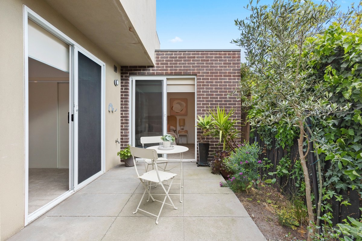 2 / 16 Keiller Street Hampton East - Residential for sale