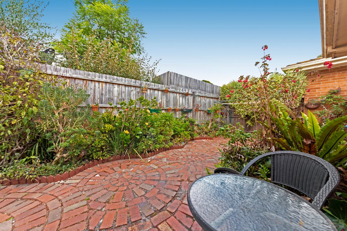 2 / 17 Gillies Street Hampton - Residential for sale