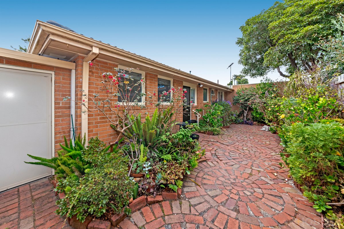 2 / 17 Gillies Street Hampton - Residential for sale