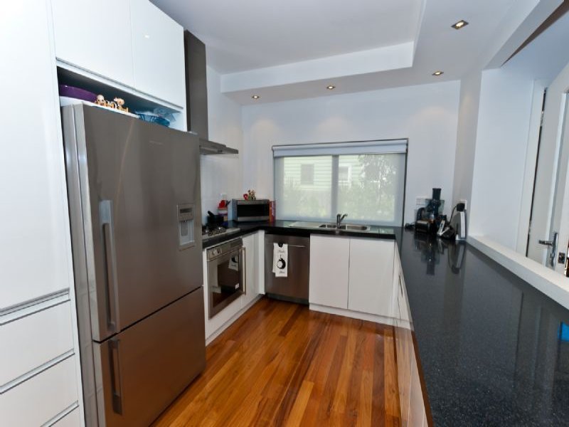 2 / 17 Hotham Street SEDDON - Residential for sale