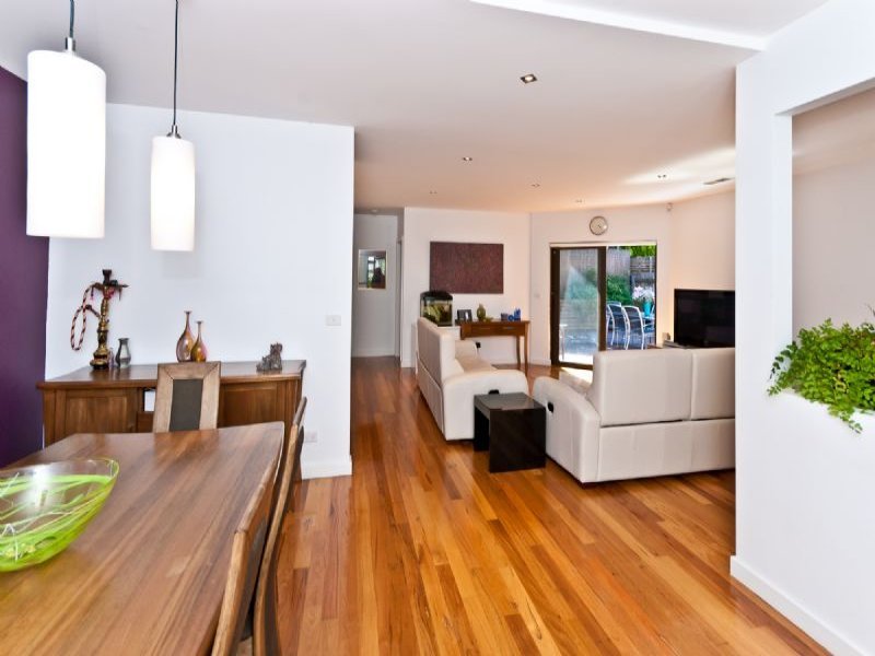 2 / 17 Hotham Street SEDDON - Residential for sale