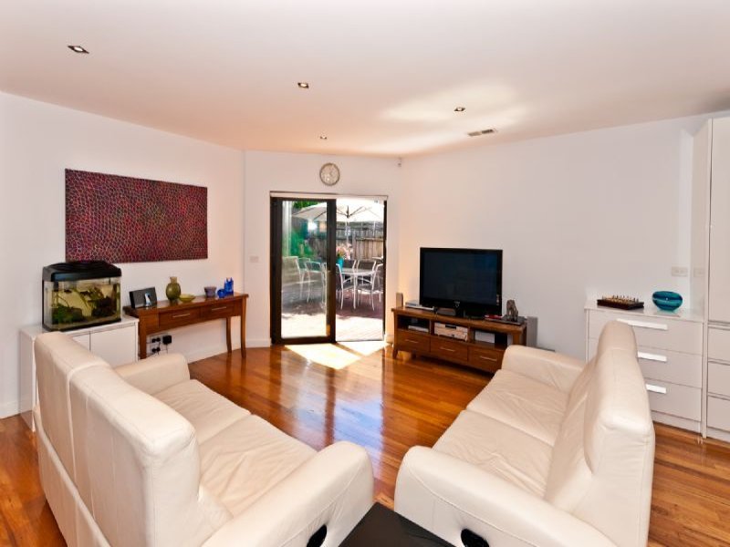 2 / 17 Hotham Street SEDDON - Residential for sale