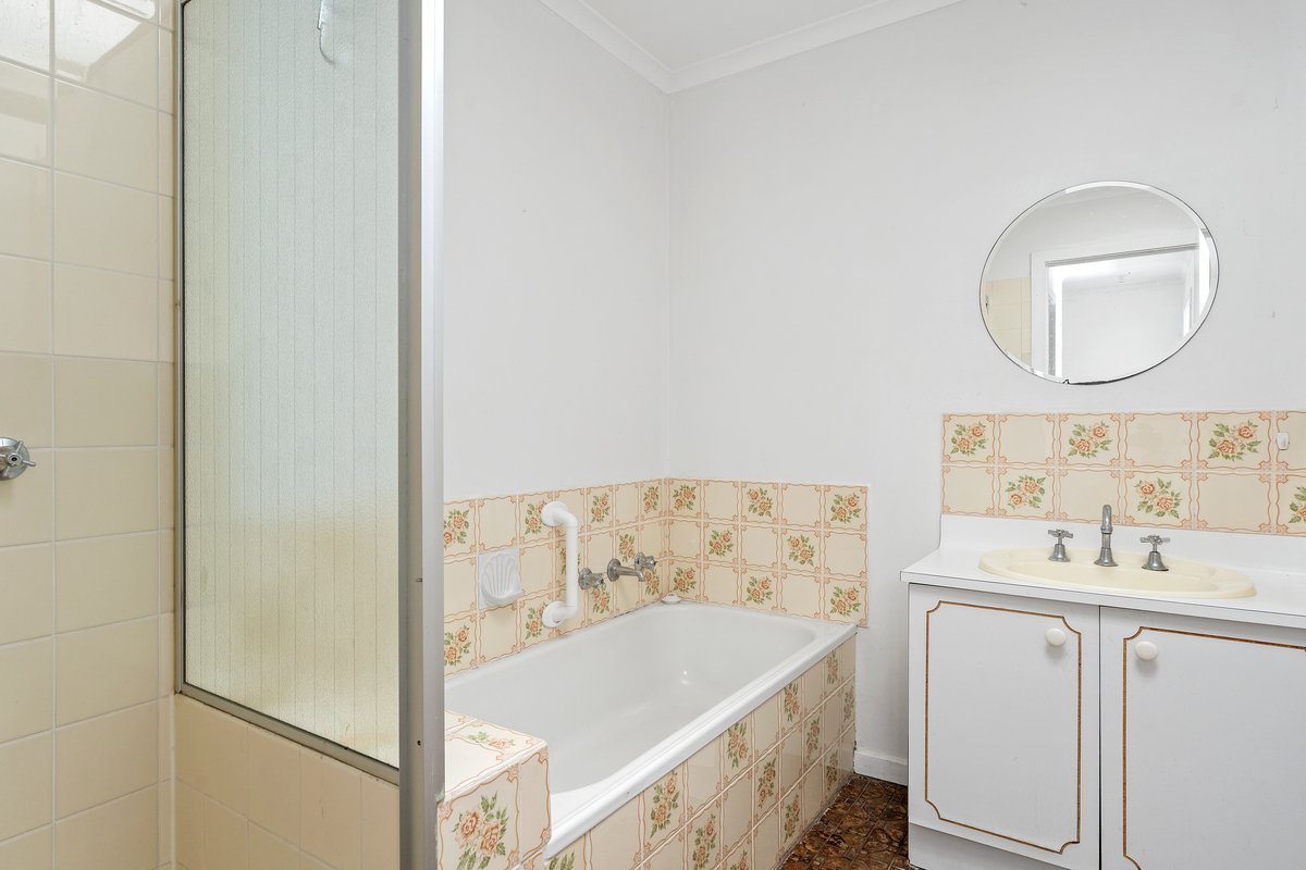 2/17 The Glen RYE - Residential for sale