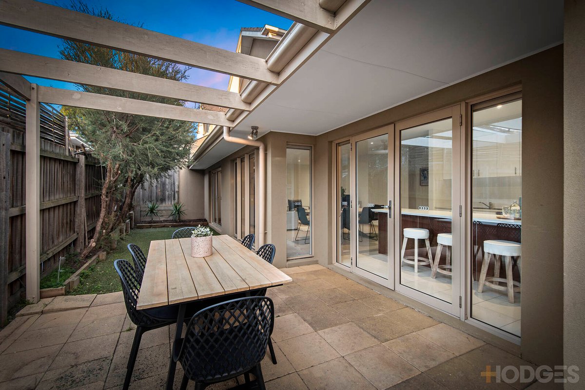 2 / 17 Tulip Grove Cheltenham - Residential for sale