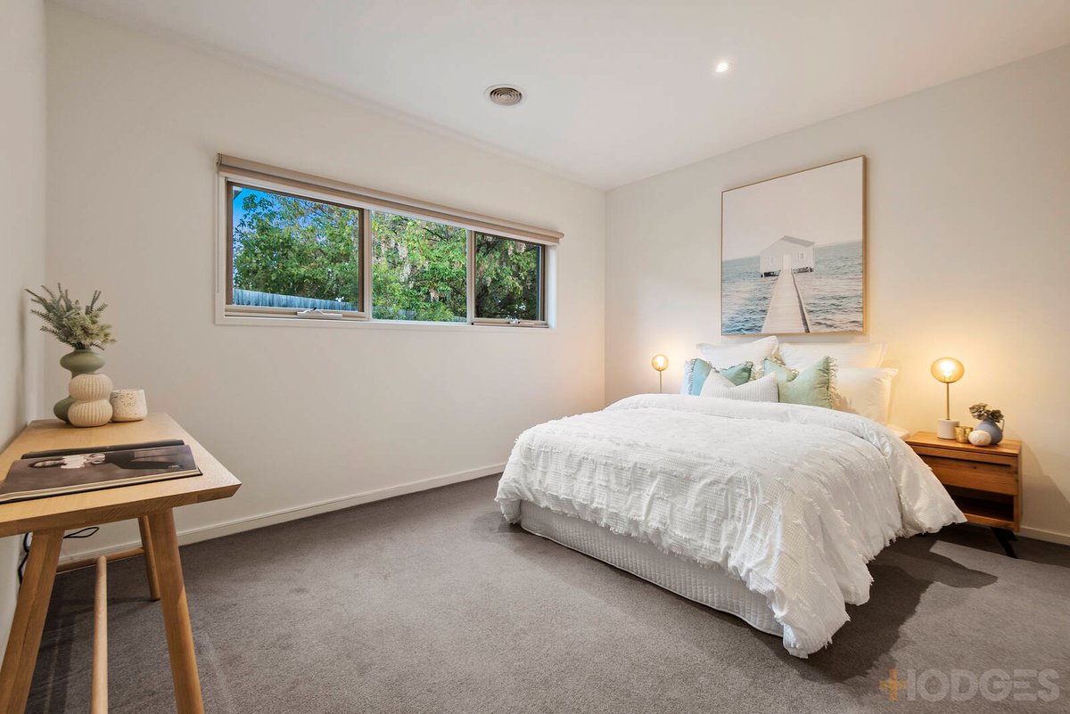 2 / 17 Tulip Grove Cheltenham - Residential for sale