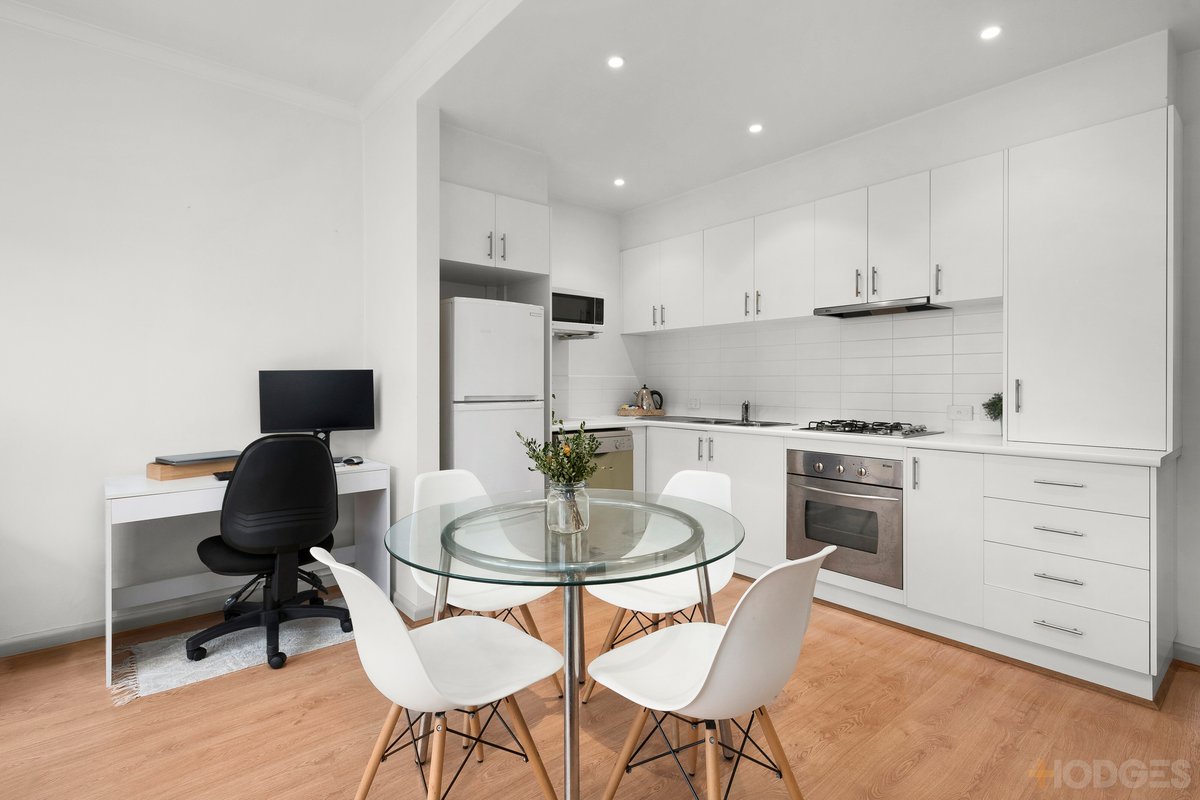 21 / 9 The Avenue Windsor - Residential for sale
