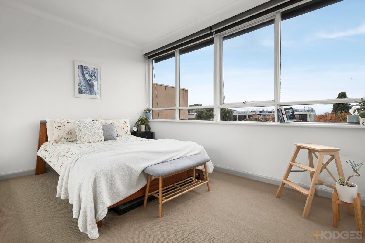 21 / 9 The Avenue Windsor - Residential for sale