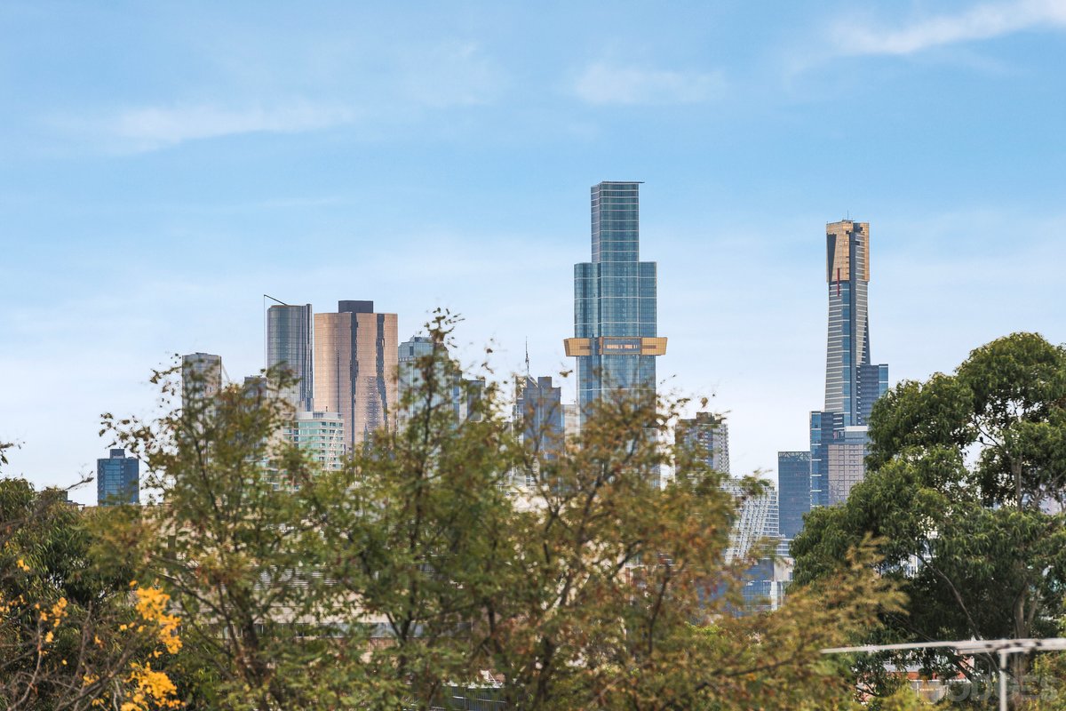 21 / 9 The Avenue Windsor - Residential for sale