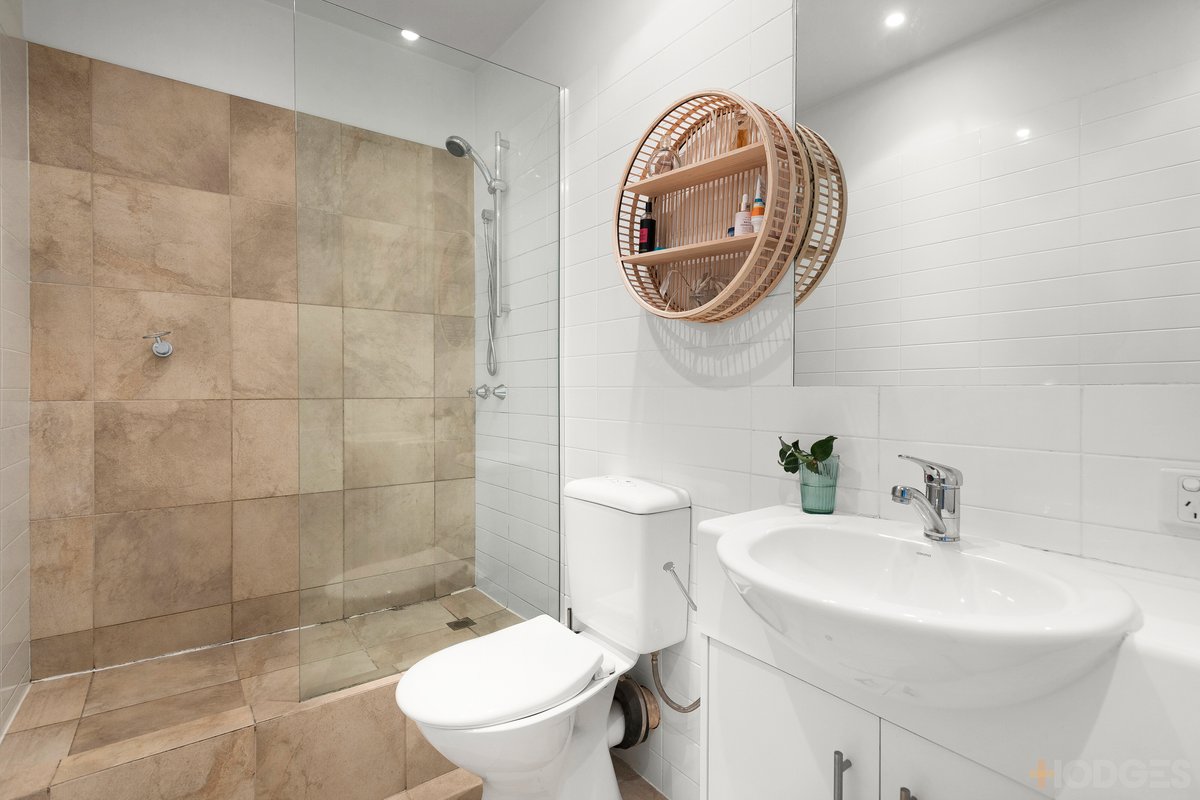 21 / 9 The Avenue Windsor - Residential for sale