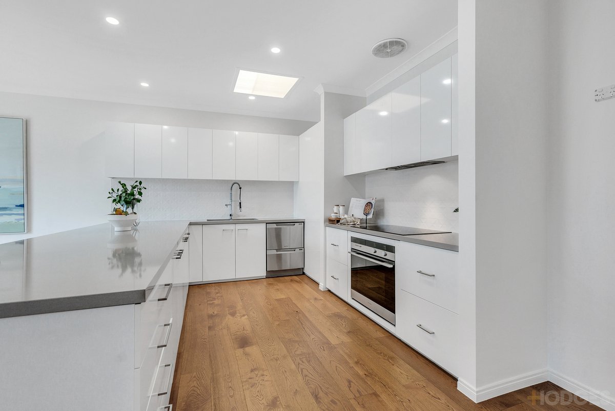 2 / 198 Nepean Highway Aspendale - Residential for sale