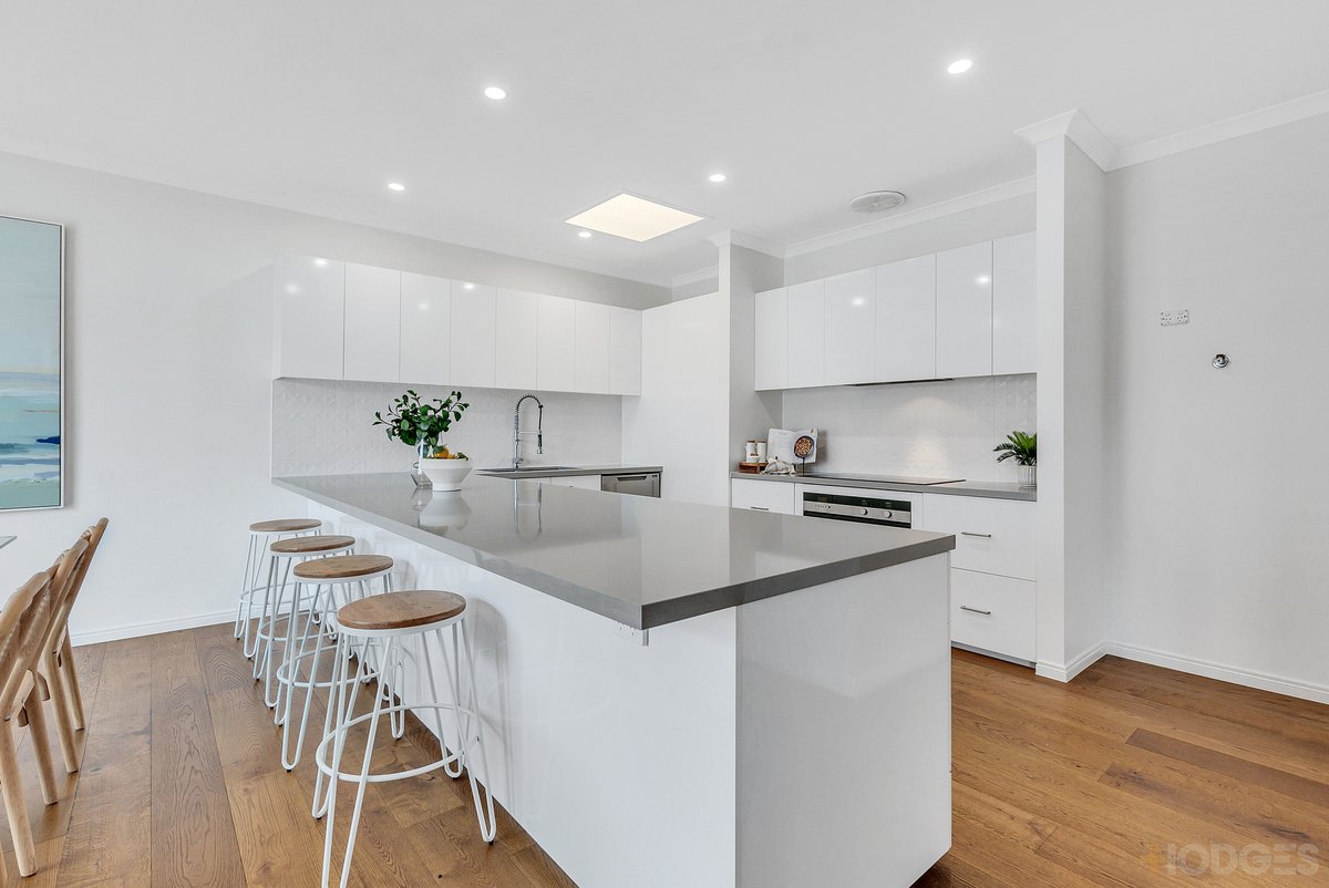 2 / 198 Nepean Highway Aspendale - Residential for sale