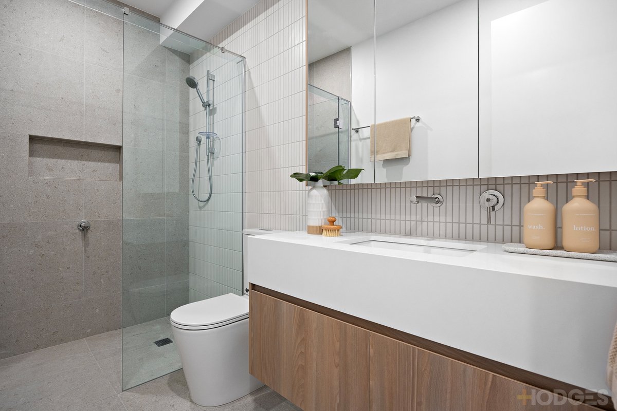 21A Raynes Park Road Hampton - Residential for sale