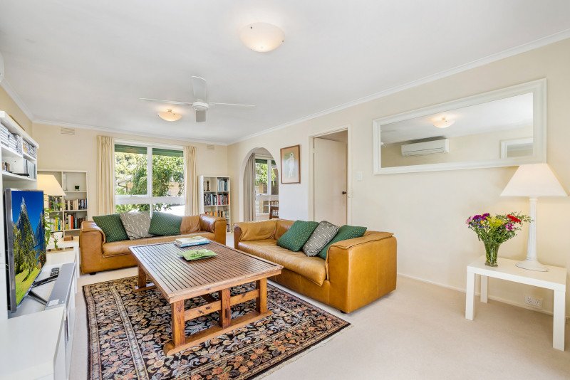 2 / 2-4 Leigh Street MOUNT WAVERLEY - Residential for sale