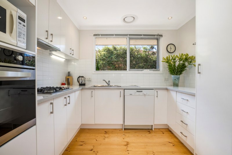 2 / 2-4 Leigh Street MOUNT WAVERLEY - Residential for sale