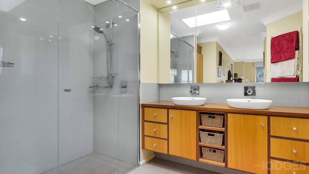 22 Avenza Street Mentone - Residential for sale
