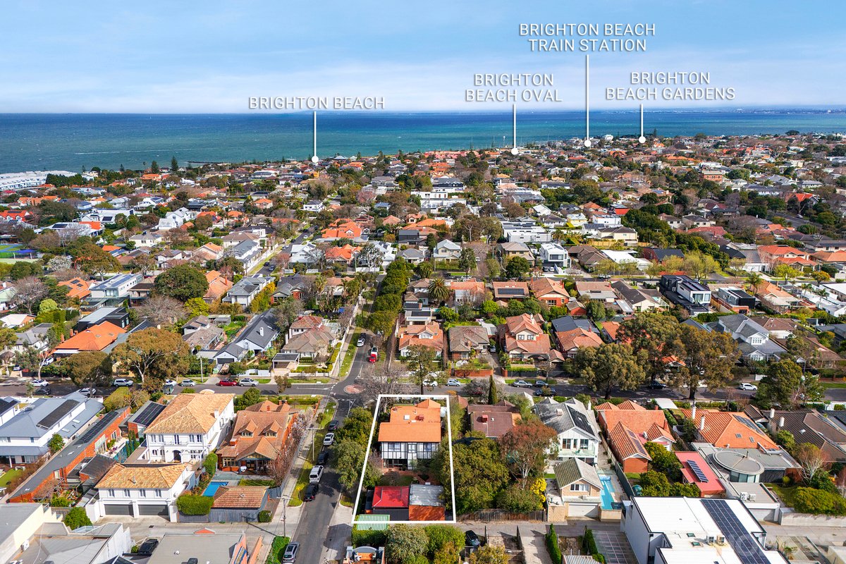 22 Avondale Street Hampton - Residential for sale