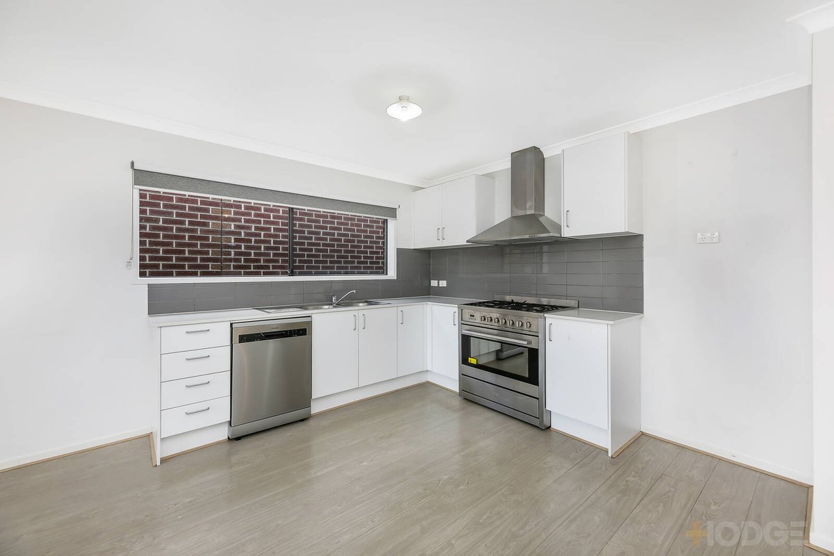 22 Carisbrooke Way Clyde North - Residential for sale