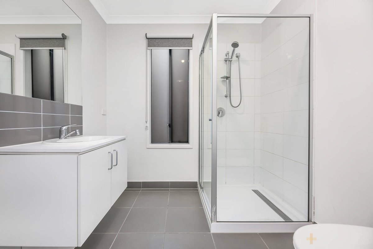 22 Carisbrooke Way Clyde North - Residential for sale