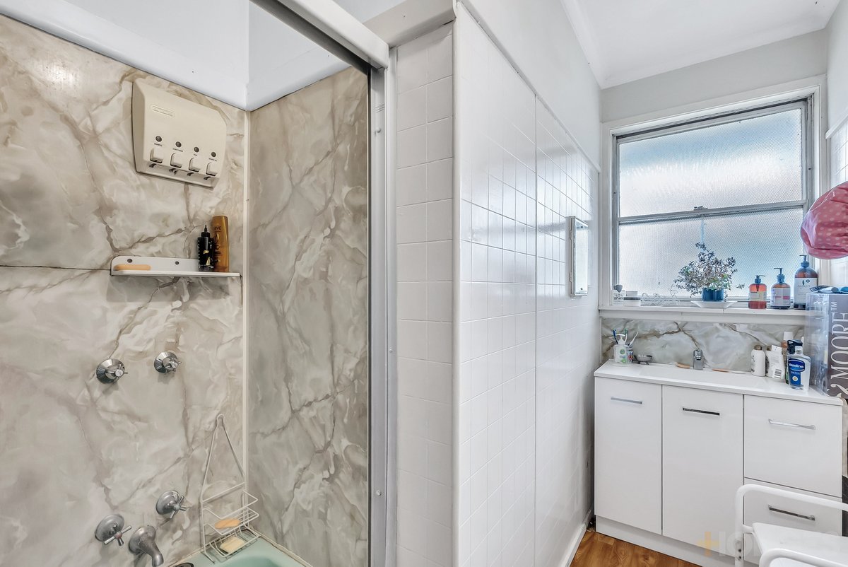 22 Hodgins Crescent Frankston North - Residential for sale