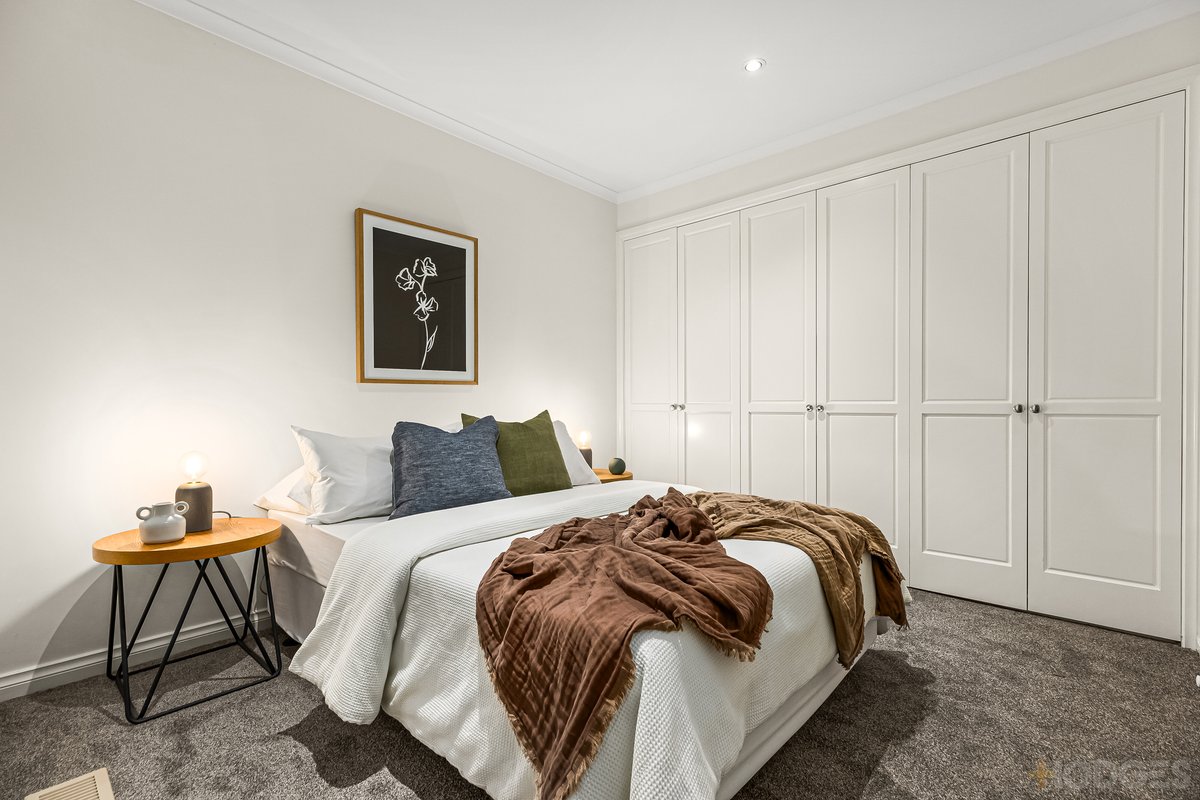 2 / 2 Kinross Street Hampton East - Residential for sale