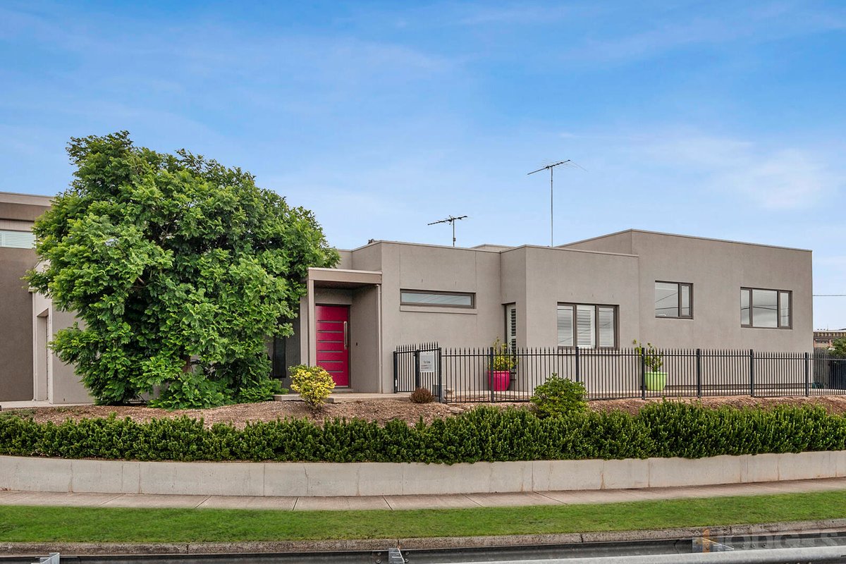 2 / 2 Melville Avenue Newtown - Residential for sale