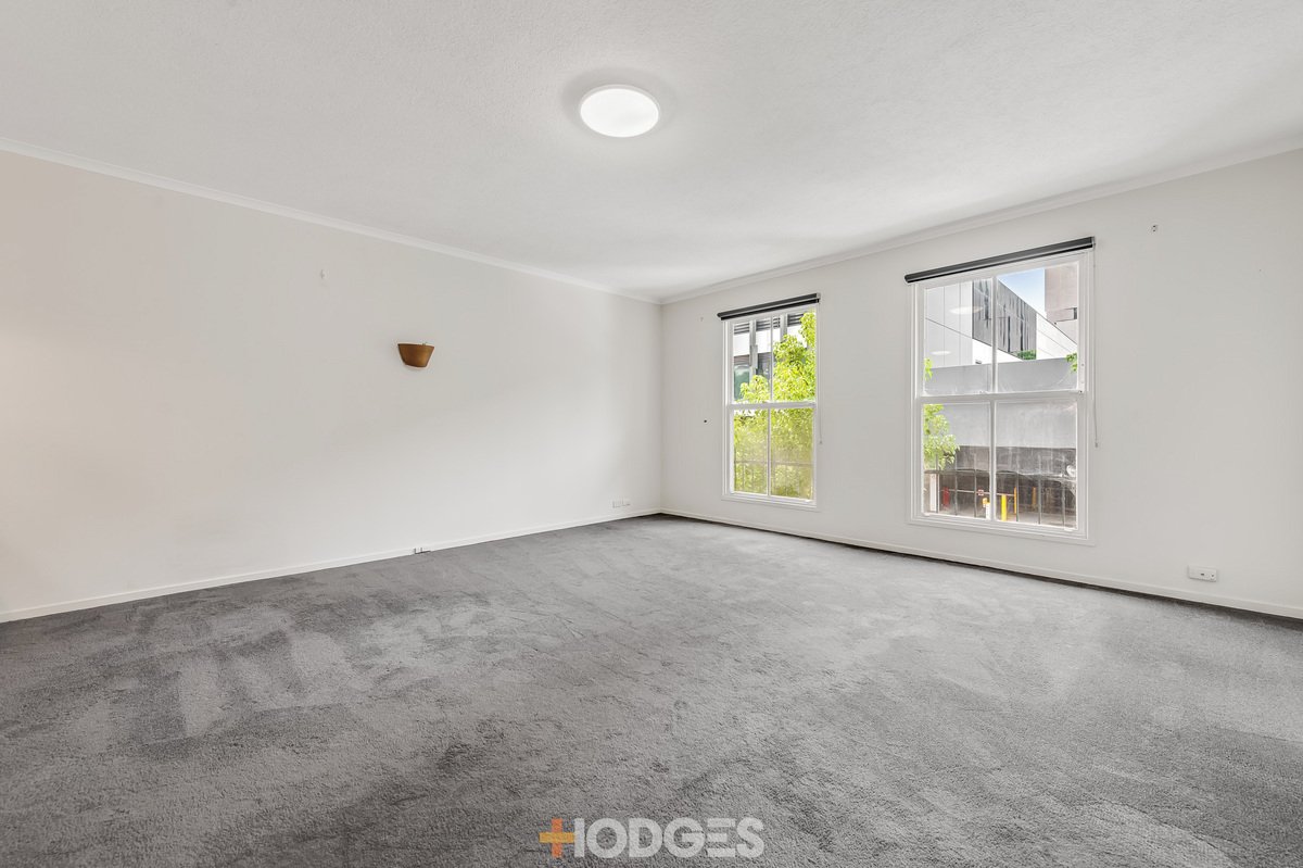 2 / 2 Moore Street Southbank - 2 bedroom property