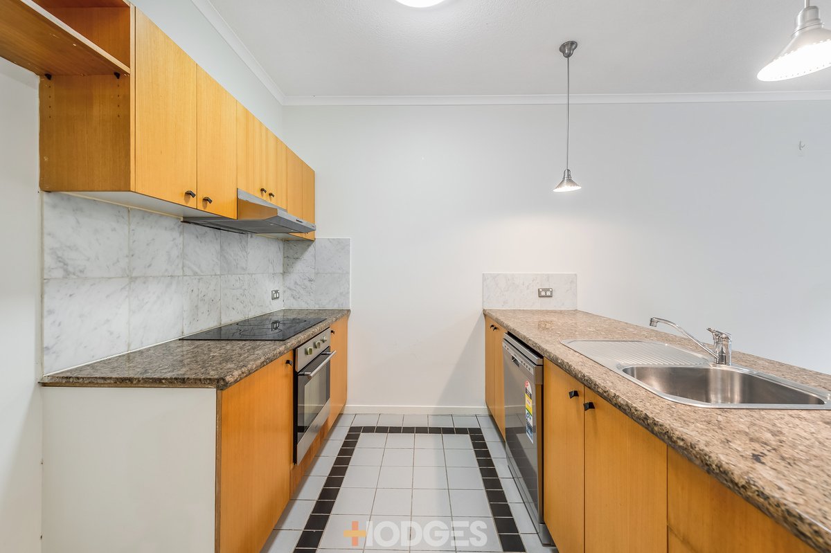 2 / 2 Moore Street Southbank - Residential for lease