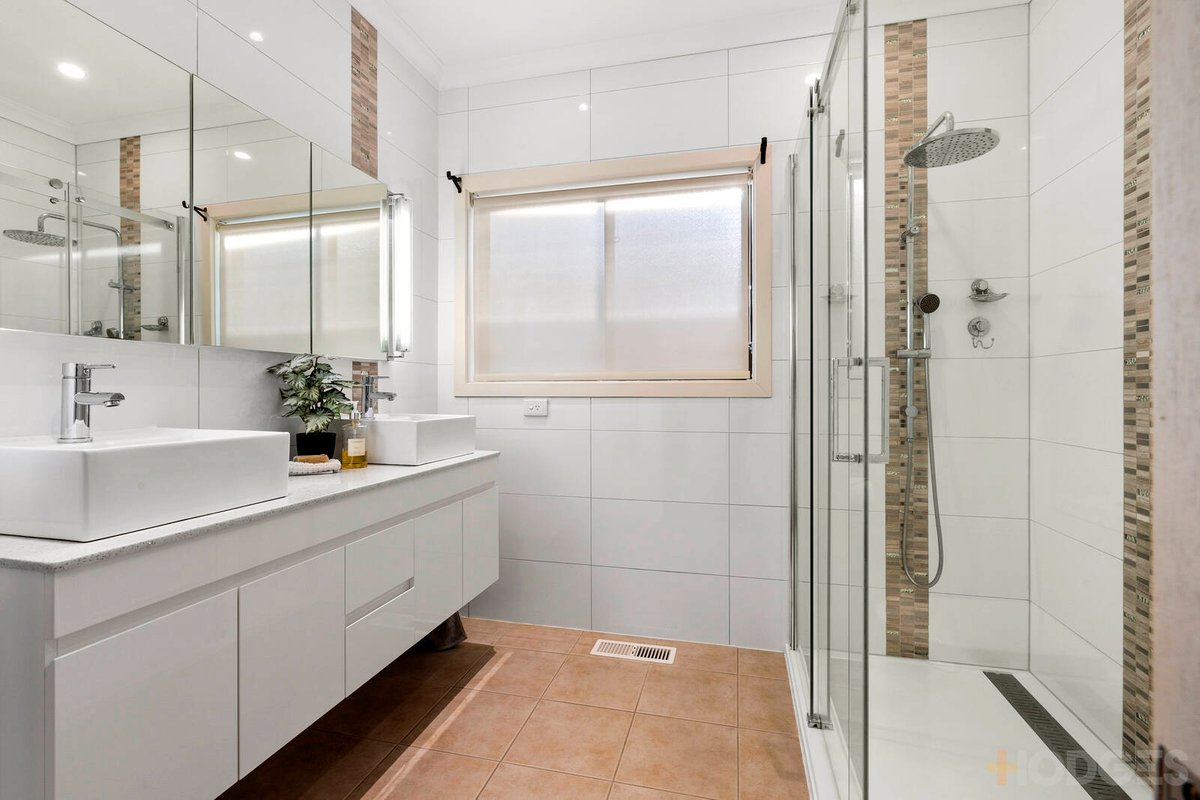 22 Waitara Grove Norlane - Residential for sale