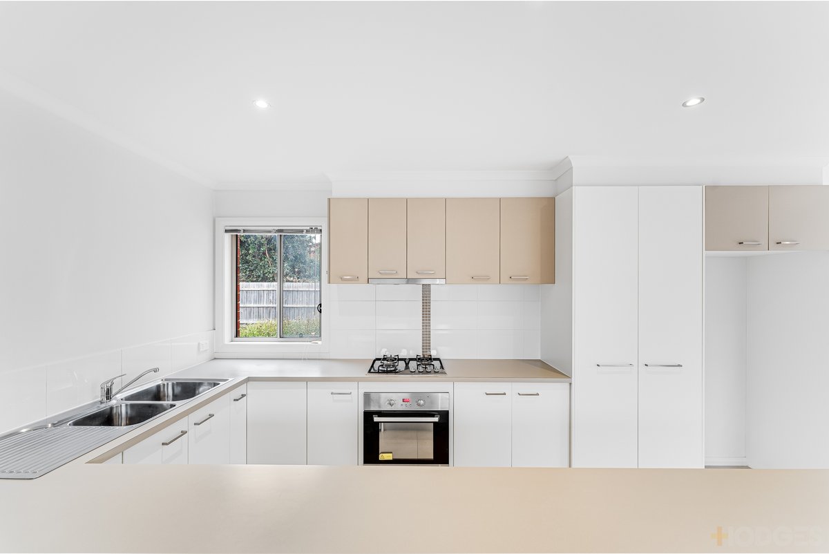 2 / 205 Hogans Road Hoppers Crossing - Residential for sale