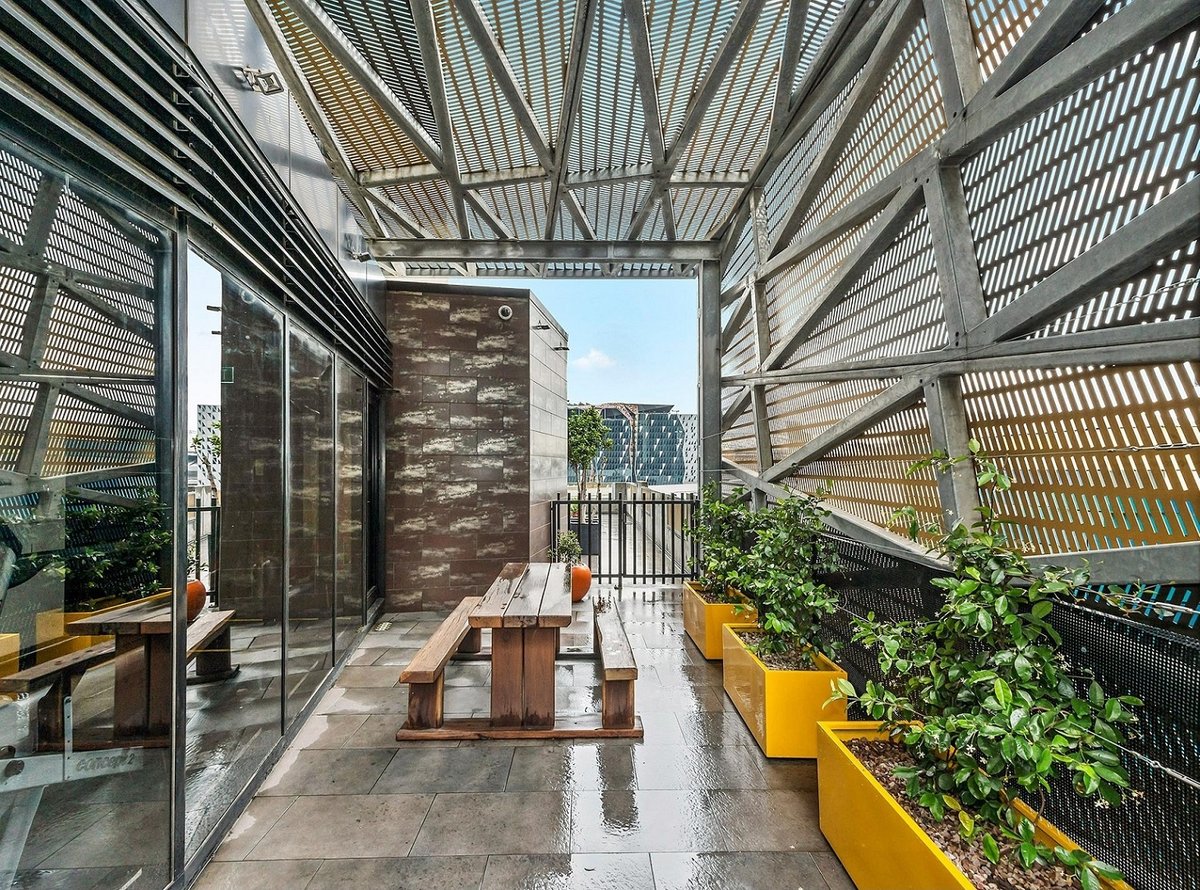 2207 / 200 Spencer Street MELBOURNE - Residential for sale