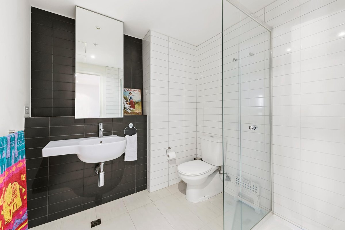 2207 / 200 Spencer Street MELBOURNE - Residential for sale